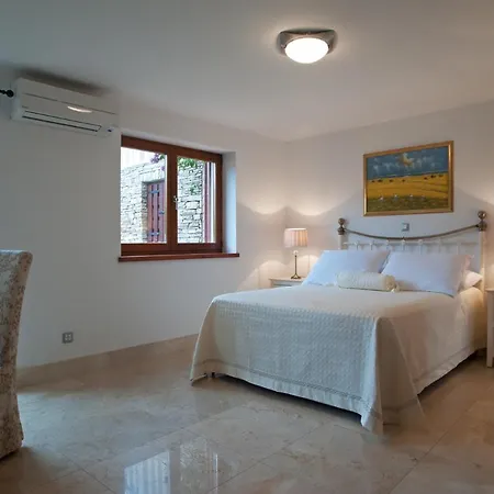- Ana Apartamento