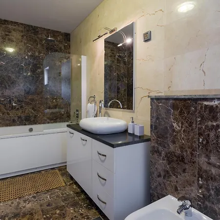 - Ana Apartamento *